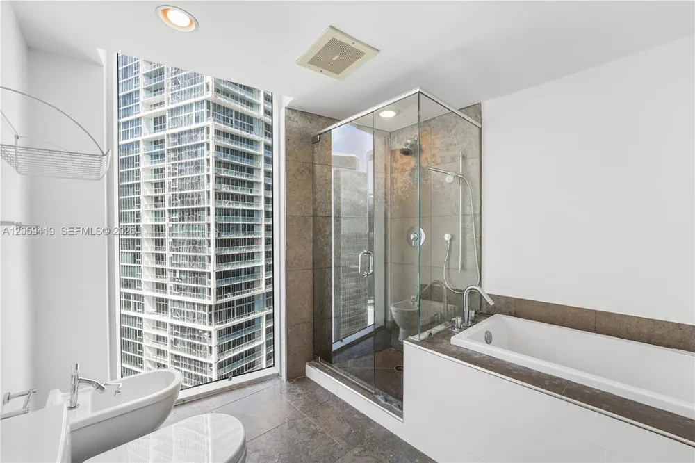 495 Brickell Ave #3311 Miami, FL 33131