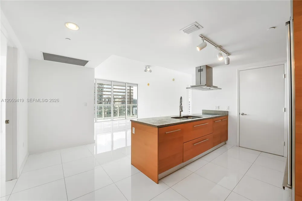 495 Brickell Ave #3311 Miami, FL 33131