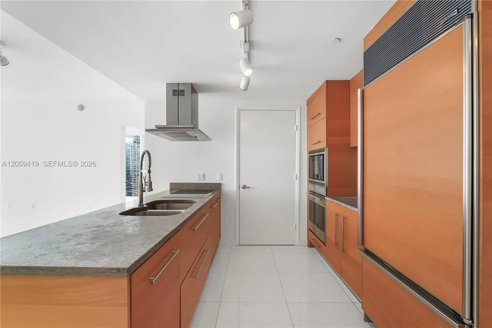 495 Brickell Ave #3311 Miami, FL 33131