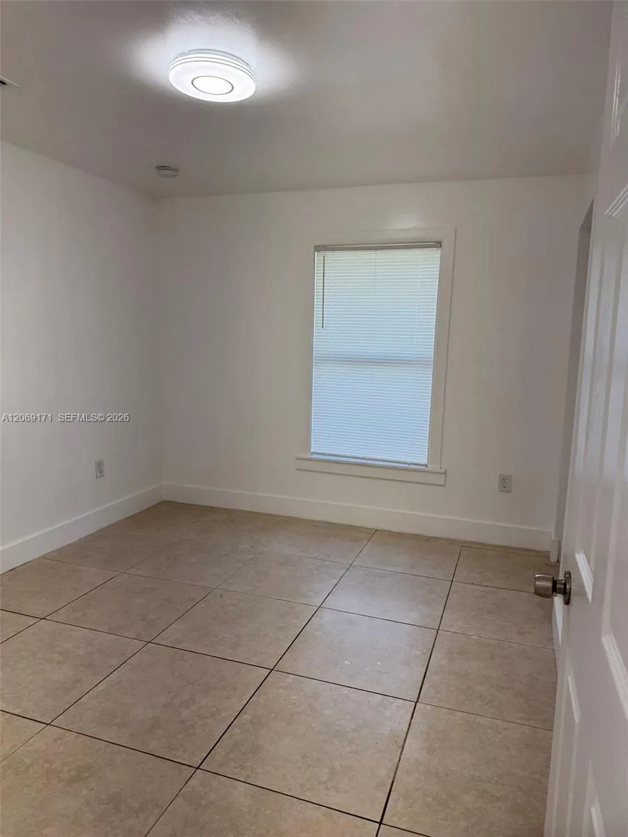 12040 SW 214th Ter #1 Miami, FL 33177