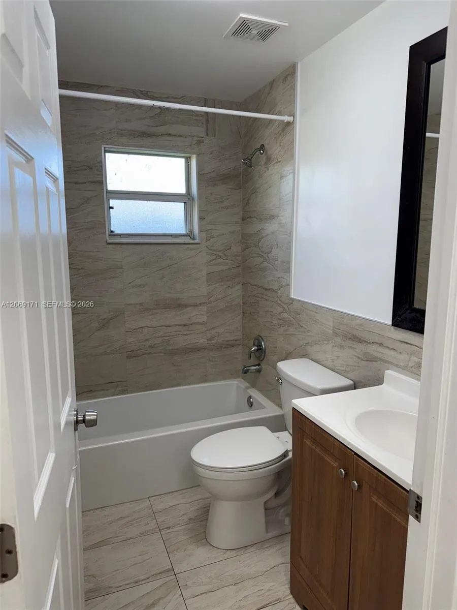 12040 SW 214th Ter #1 Miami, FL 33177
