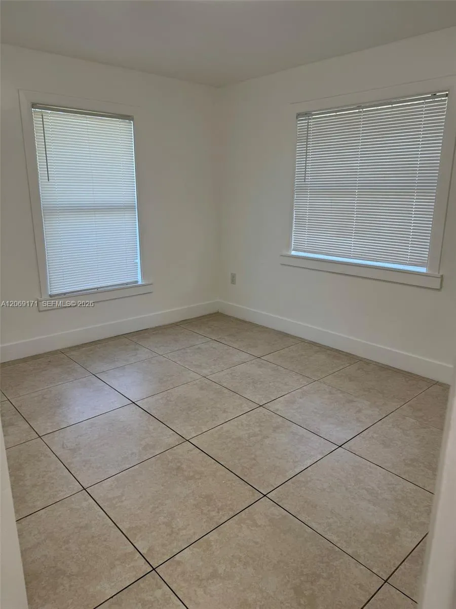 12040 SW 214th Ter #1 Miami, FL 33177