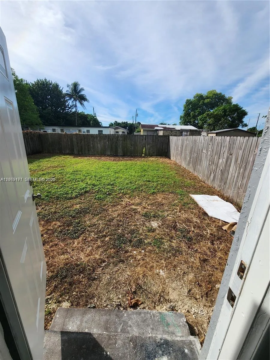 12040 SW 214th Ter #1 Miami, FL 33177