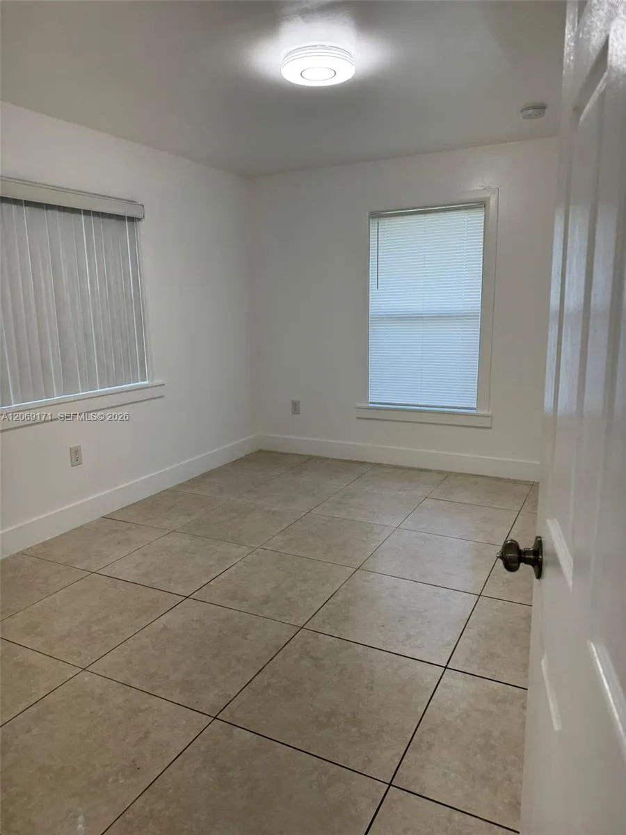 12040 SW 214th Ter #1 Miami, FL 33177