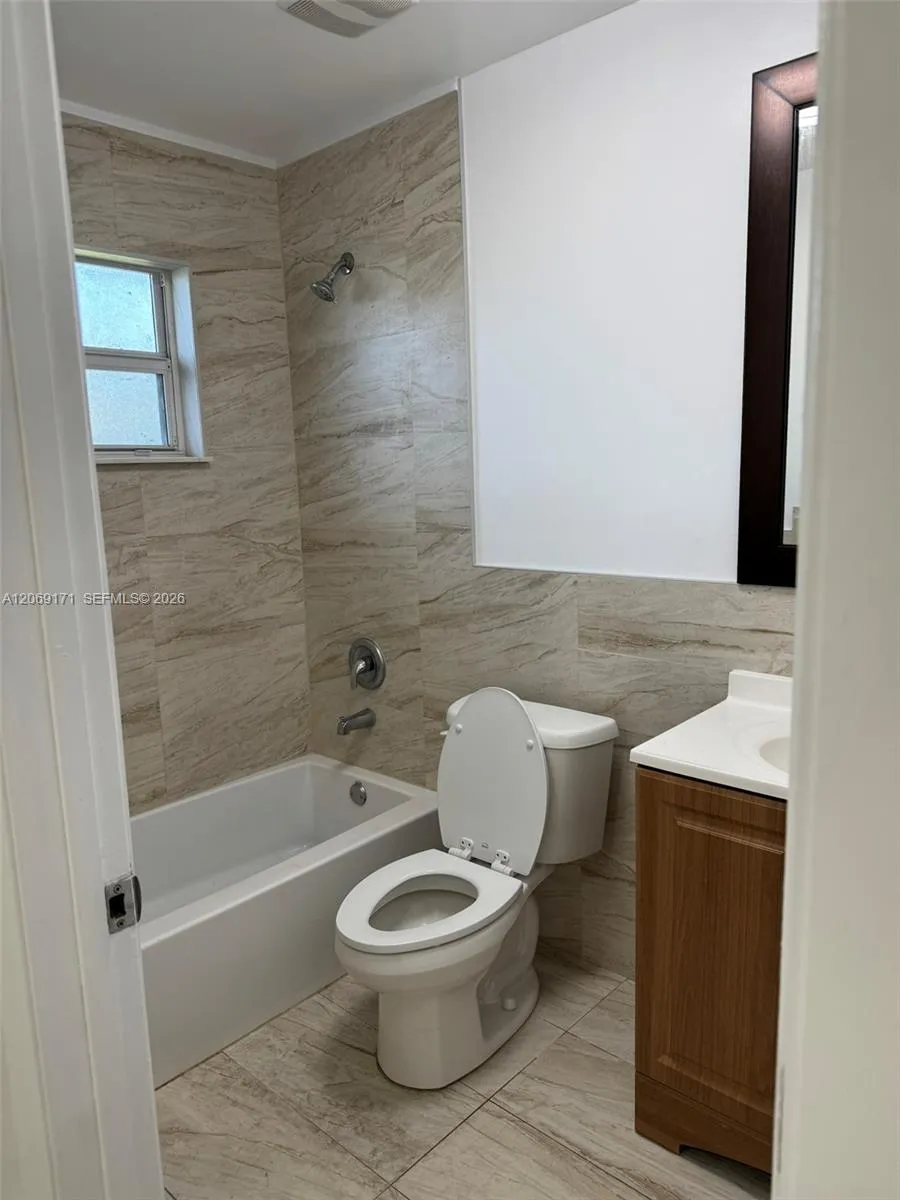 12040 SW 214th Ter #1 Miami, FL 33177