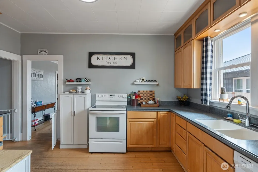 403 2nd Avenue NE Napavine, WA 98565