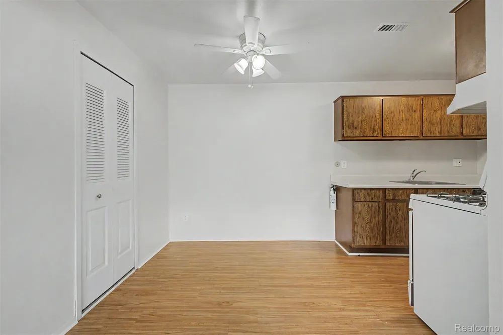 38220 Fairway Court Clinton Charter Township, MI 48038