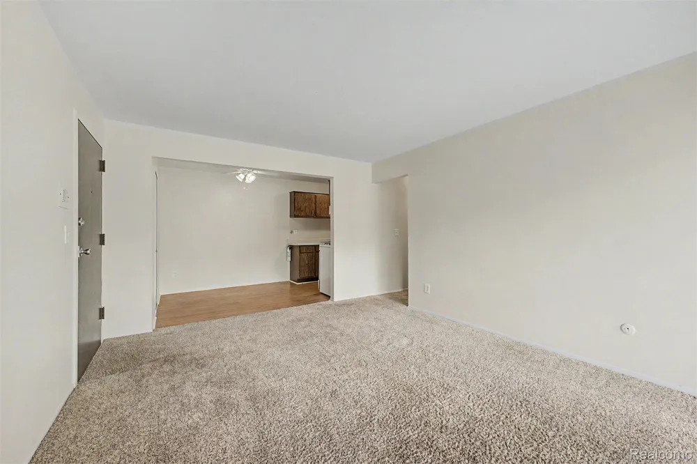 38220 Fairway Court Clinton Charter Township, MI 48038