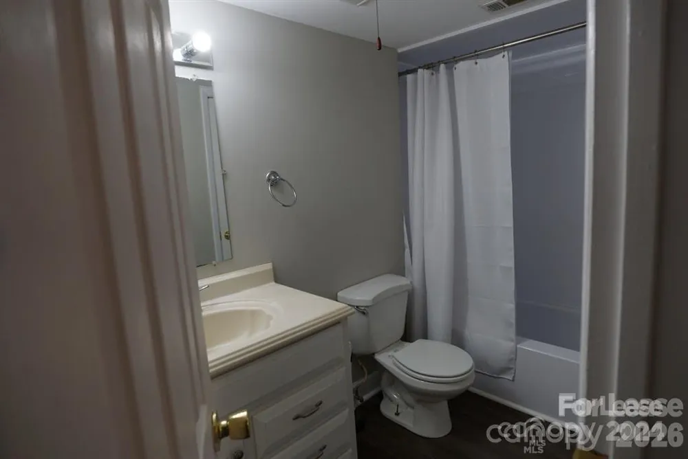 1050 21st Avenue NW #70 Hickory, NC 28601