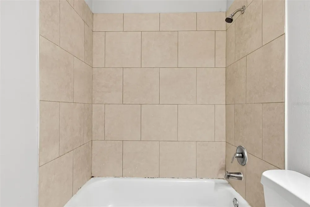 5734 GRAND CANYON DRIVE Orlando, FL 32810