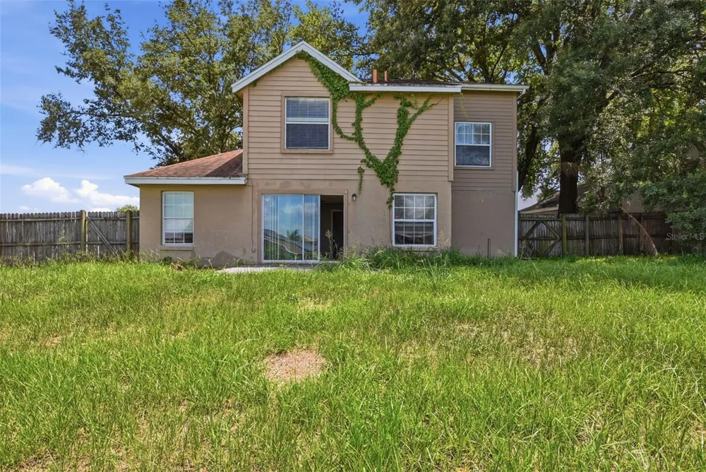 5734 GRAND CANYON DRIVE Orlando, FL 32810