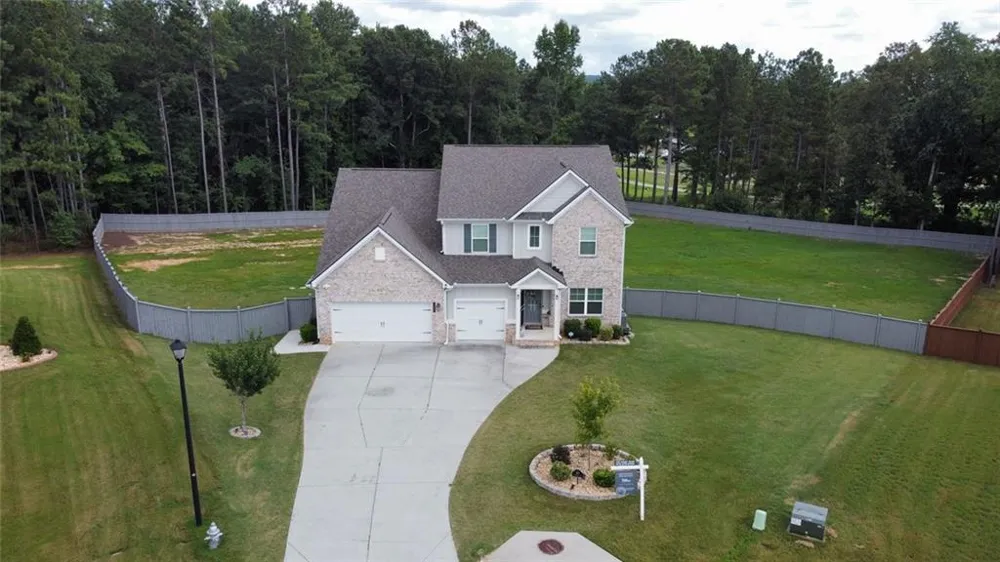 155 Estancia Lane Fayetteville, GA 30215