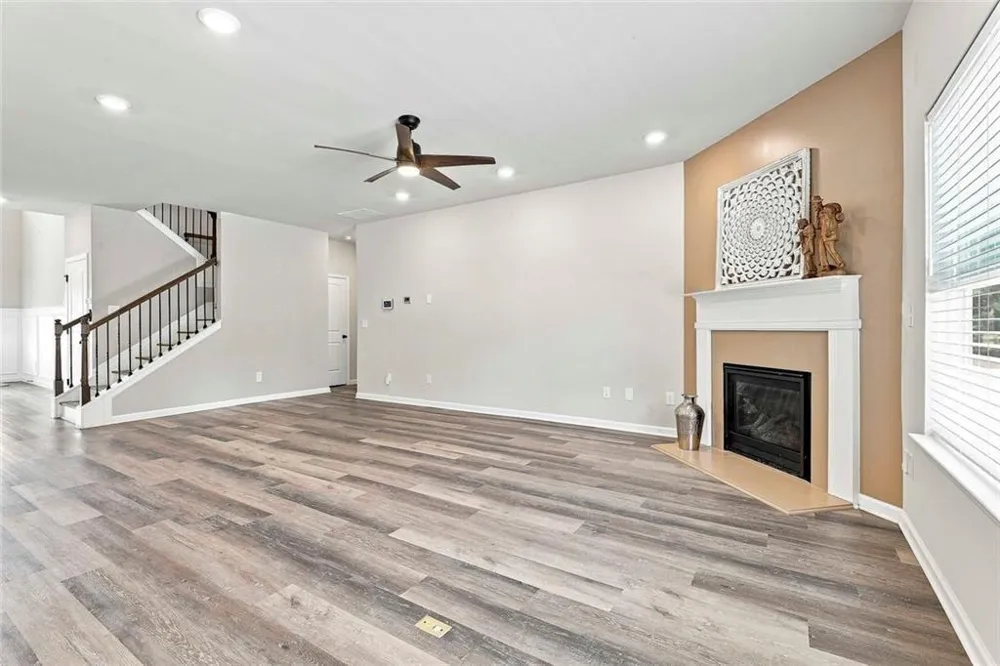 155 Estancia Lane Fayetteville, GA 30215