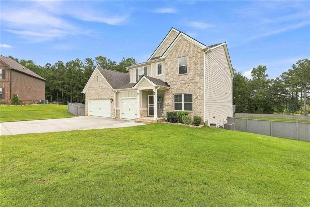155 Estancia Lane Fayetteville, GA 30215