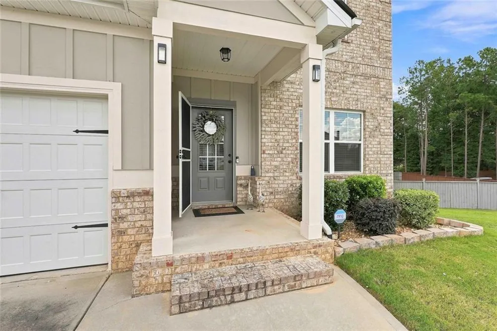 155 Estancia Lane Fayetteville, GA 30215
