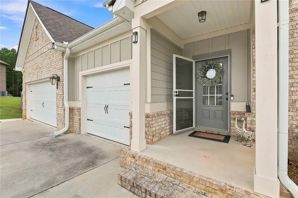 155 Estancia Lane Fayetteville, GA 30215