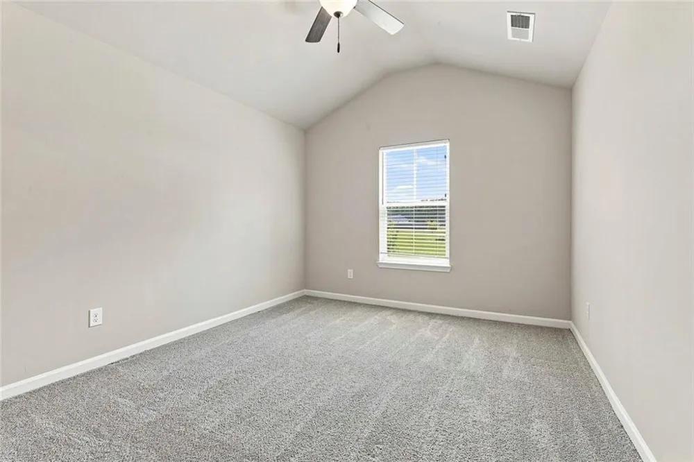 155 Estancia Lane Fayetteville, GA 30215