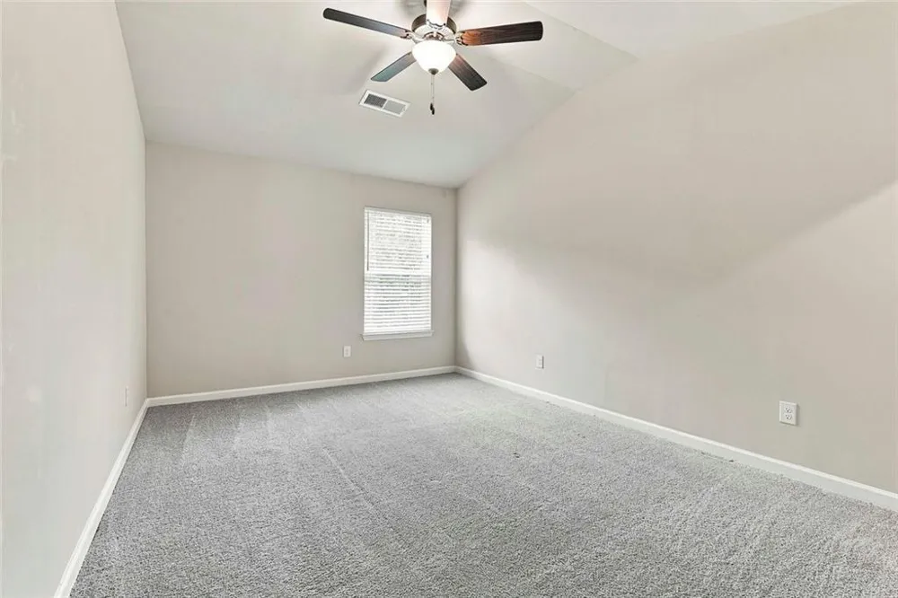 155 Estancia Lane Fayetteville, GA 30215