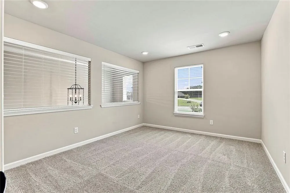 155 Estancia Lane Fayetteville, GA 30215