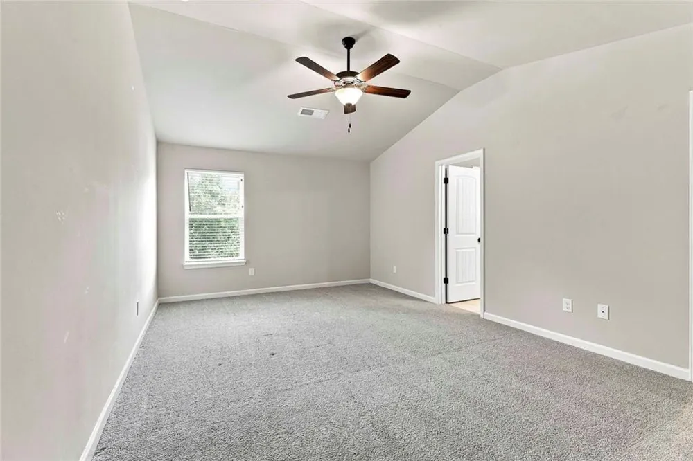 155 Estancia Lane Fayetteville, GA 30215