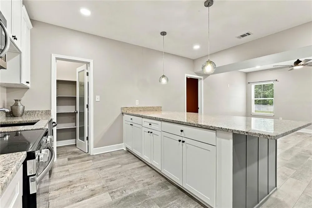 155 Estancia Lane Fayetteville, GA 30215
