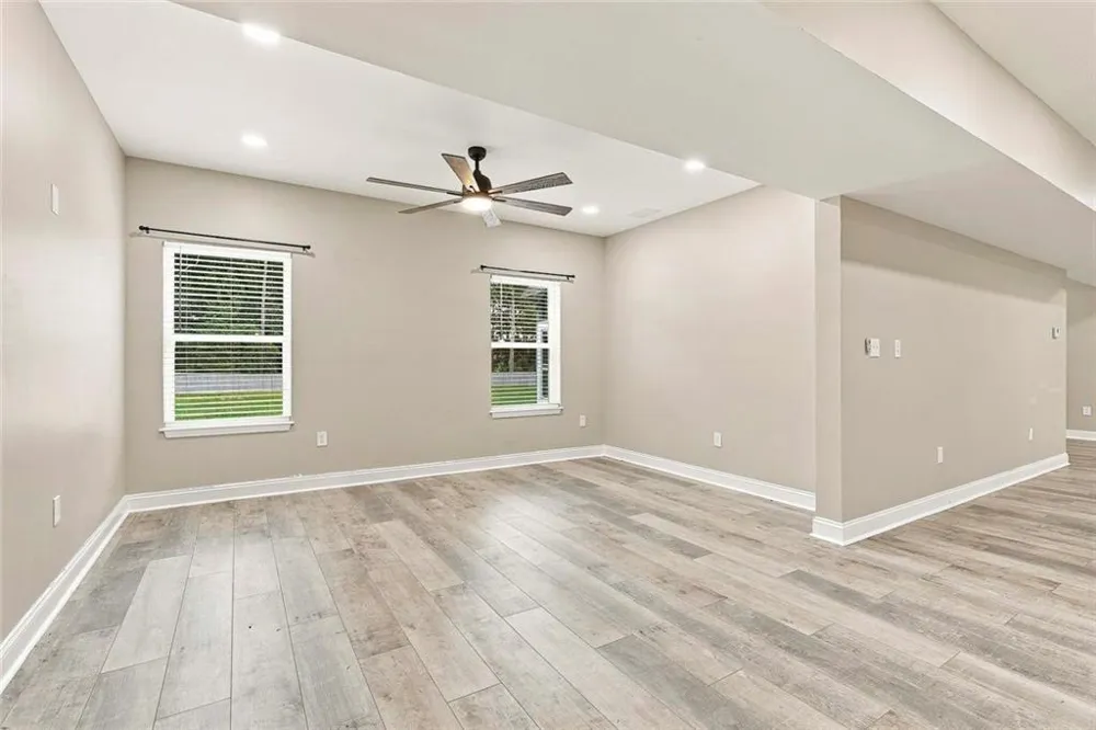 155 Estancia Lane Fayetteville, GA 30215