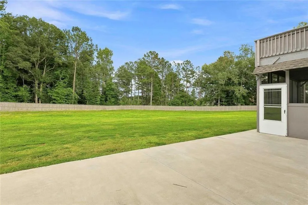 155 Estancia Lane Fayetteville, GA 30215