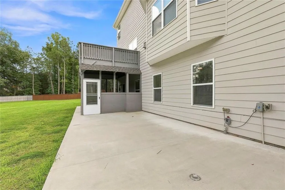 155 Estancia Lane Fayetteville, GA 30215