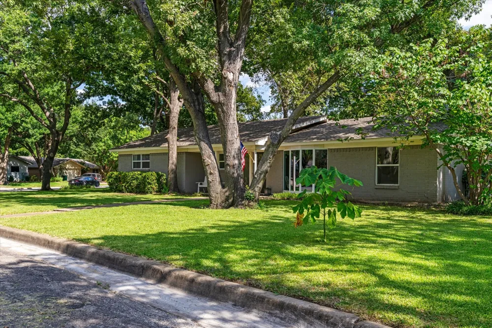 6951 Pinon Street Fort Worth, TX 76116