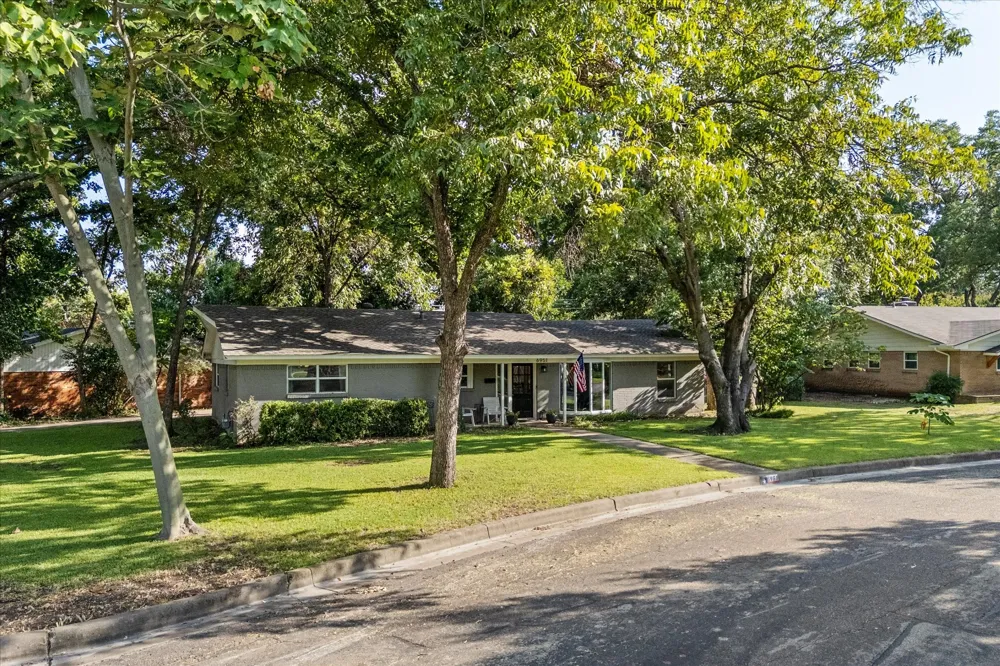6951 Pinon Street Fort Worth, TX 76116