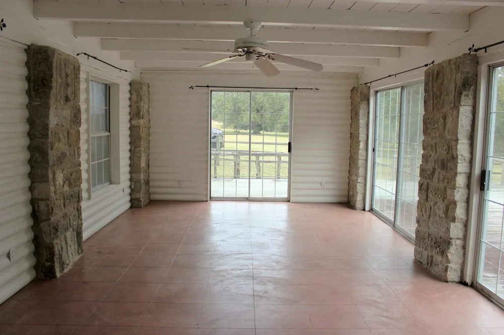 11850 Mccrocklin Brenham, TX 77833