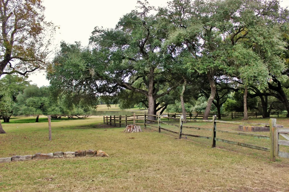 11850 Mccrocklin Brenham, TX 77833