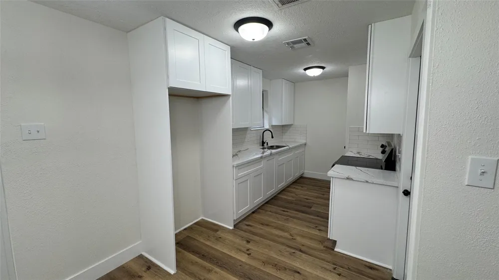 826 Deercrest Street Channelview, TX 77530