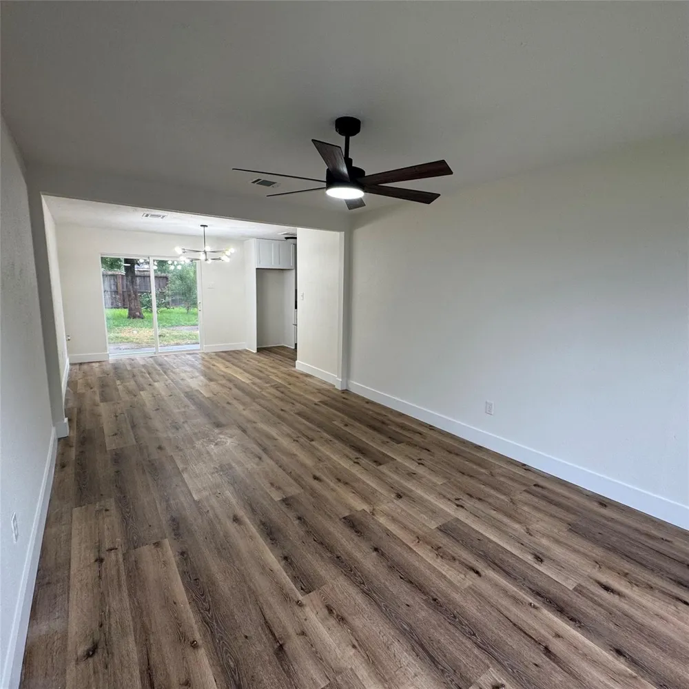 826 Deercrest Street Channelview, TX 77530