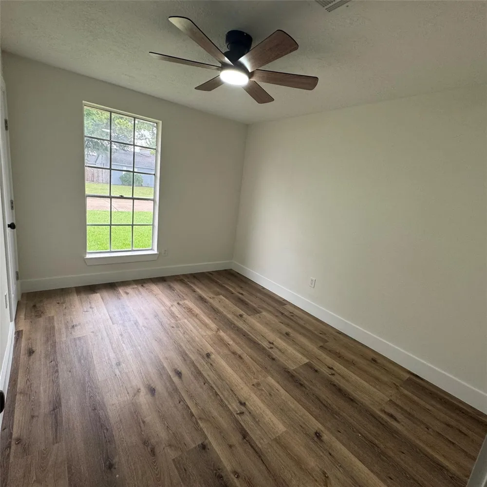 826 Deercrest Street Channelview, TX 77530