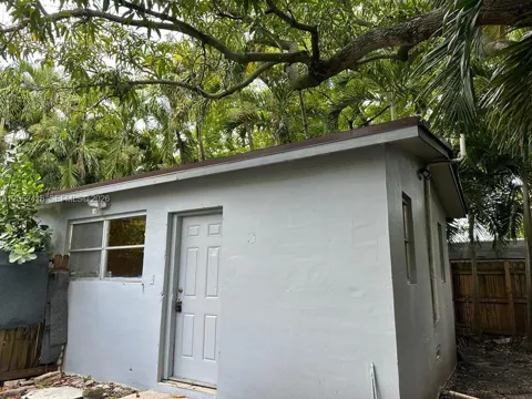 13845 NW 6th Ave #B