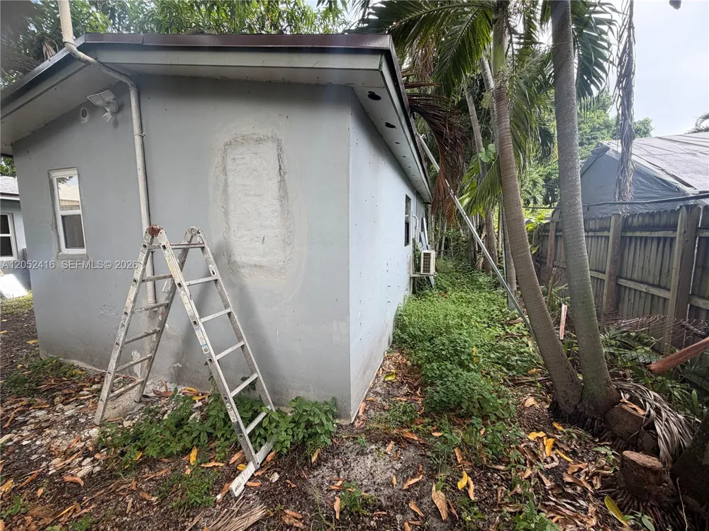 13845 NW 6th Ave #B North Miami, FL 33168