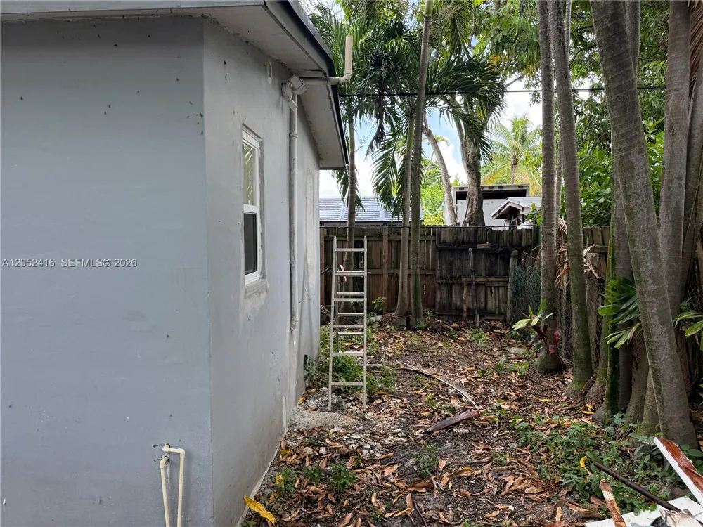 13845 NW 6th Ave #B North Miami, FL 33168