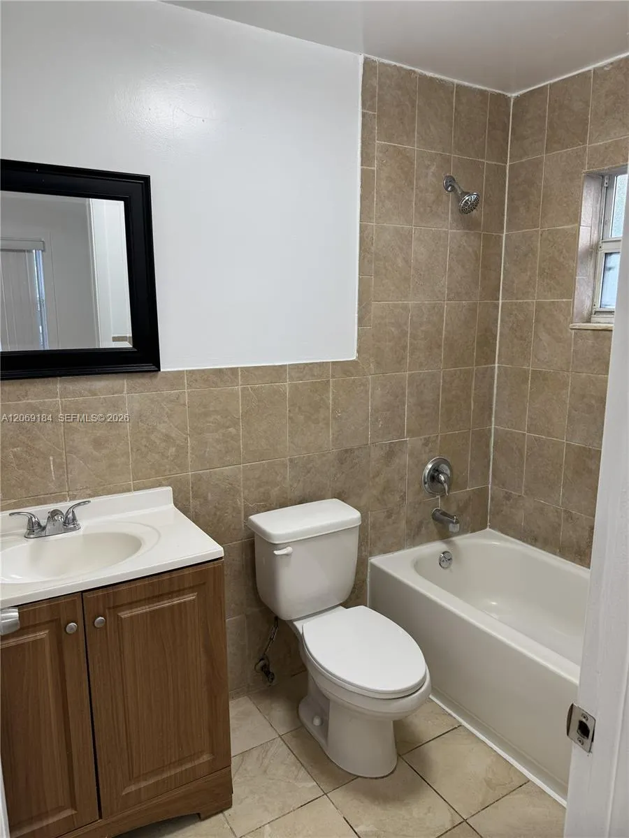 12040 SW 214th Ter #2 Miami, FL 33177