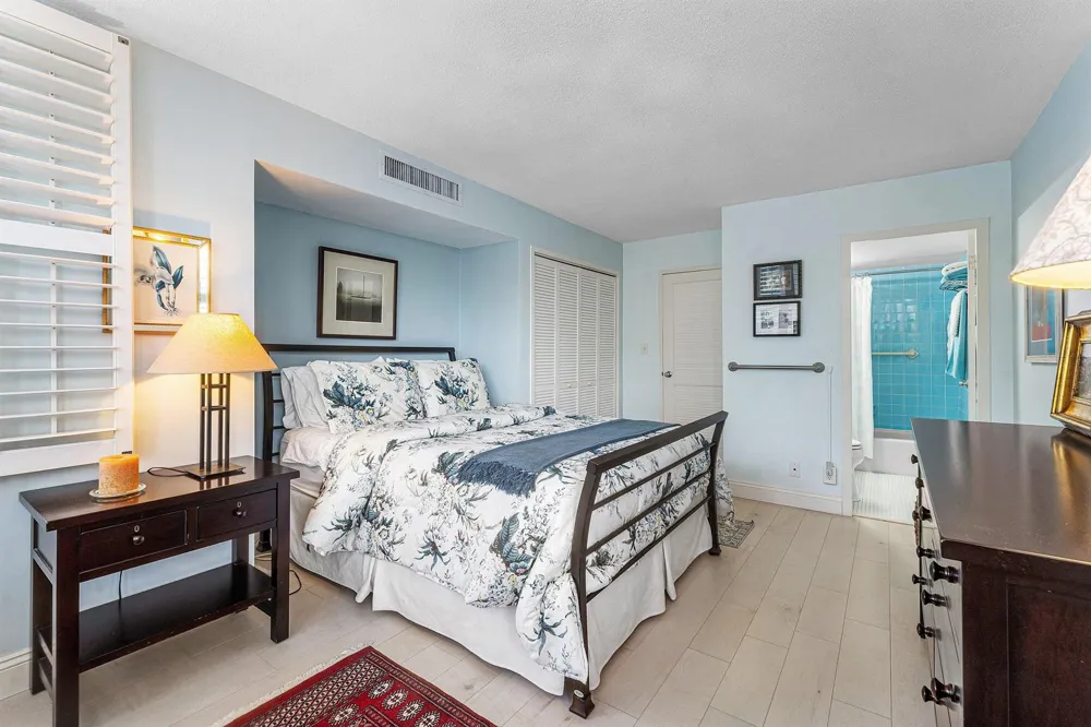 223 Atlantic Avenue #2B Palm Beach, FL 33480