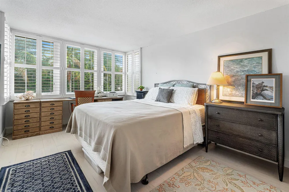 223 Atlantic Avenue #2B Palm Beach, FL 33480