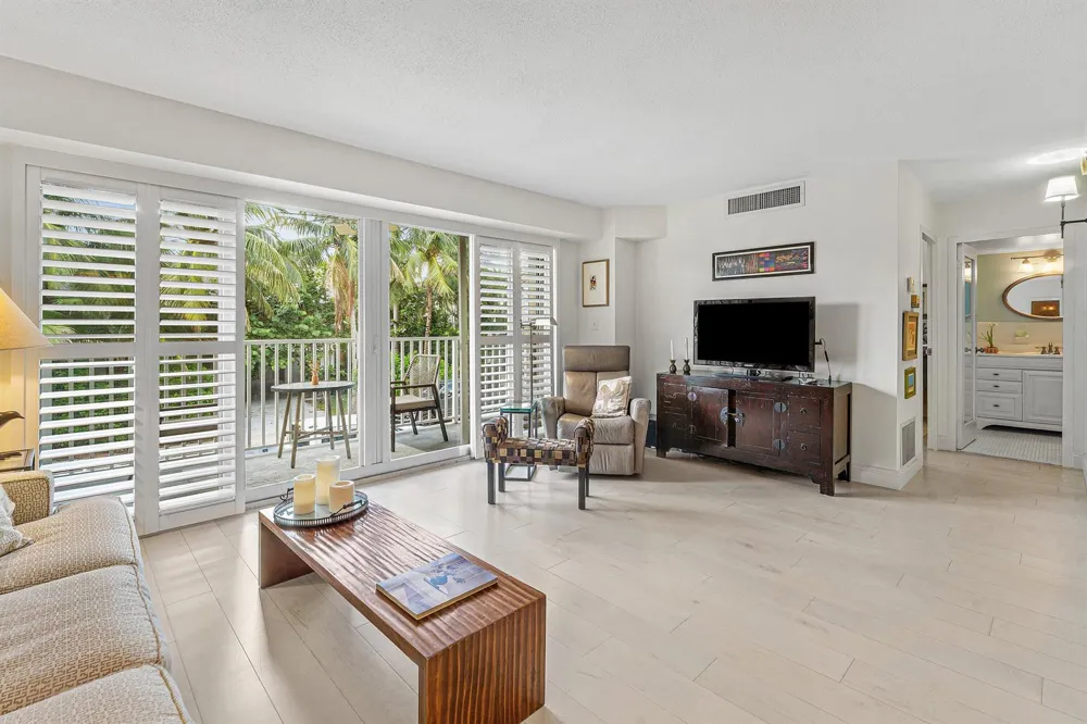 223 Atlantic Avenue #2B Palm Beach, FL 33480