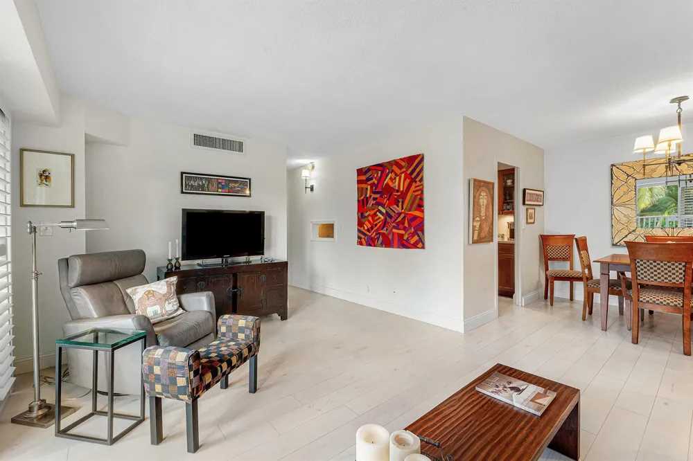 223 Atlantic Avenue #2B Palm Beach, FL 33480