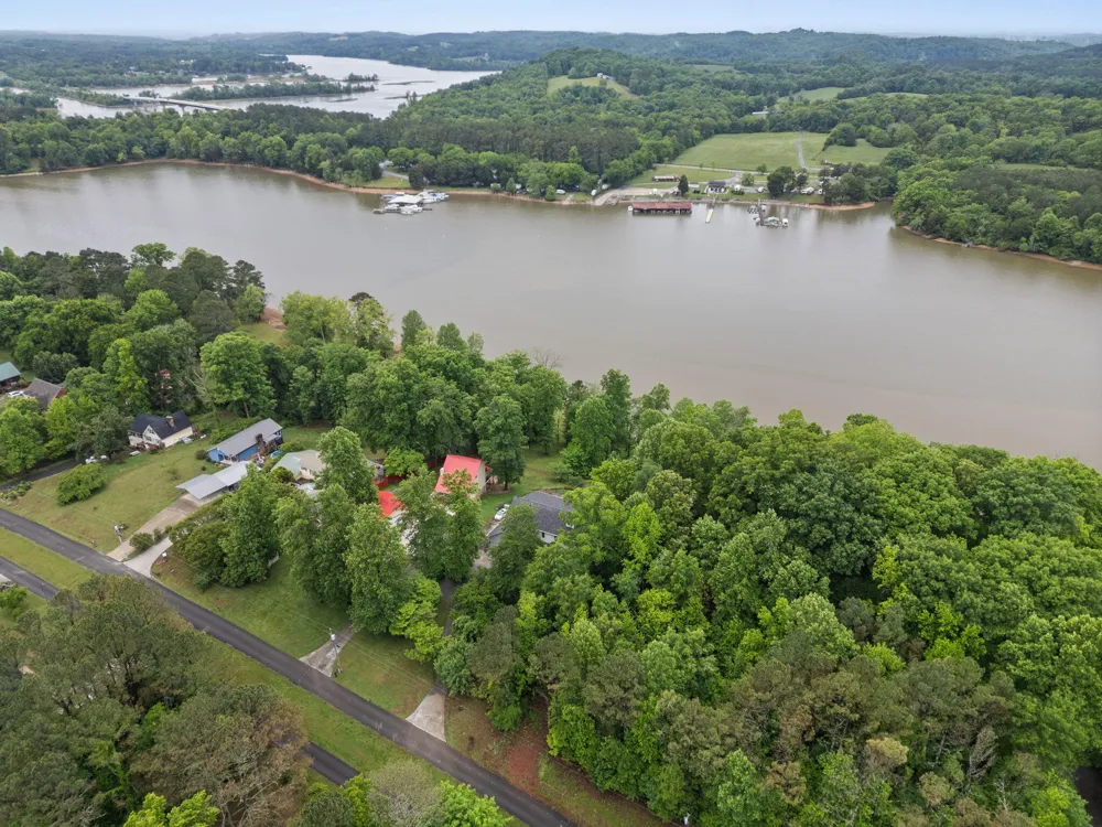 719 Lakehaven Circle Decatur, TN 37322
