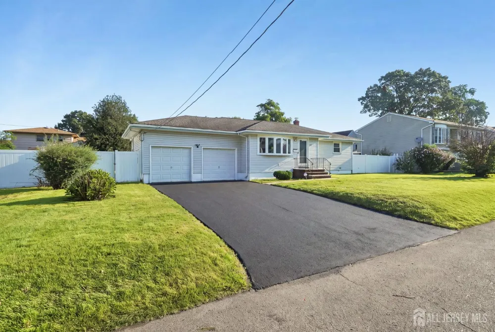 125 Cedar Street Colonia, NJ 07067