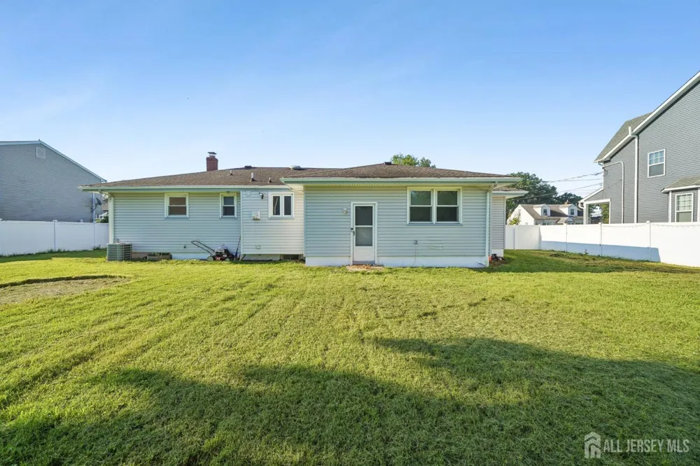 125 Cedar Street Colonia, NJ 07067
