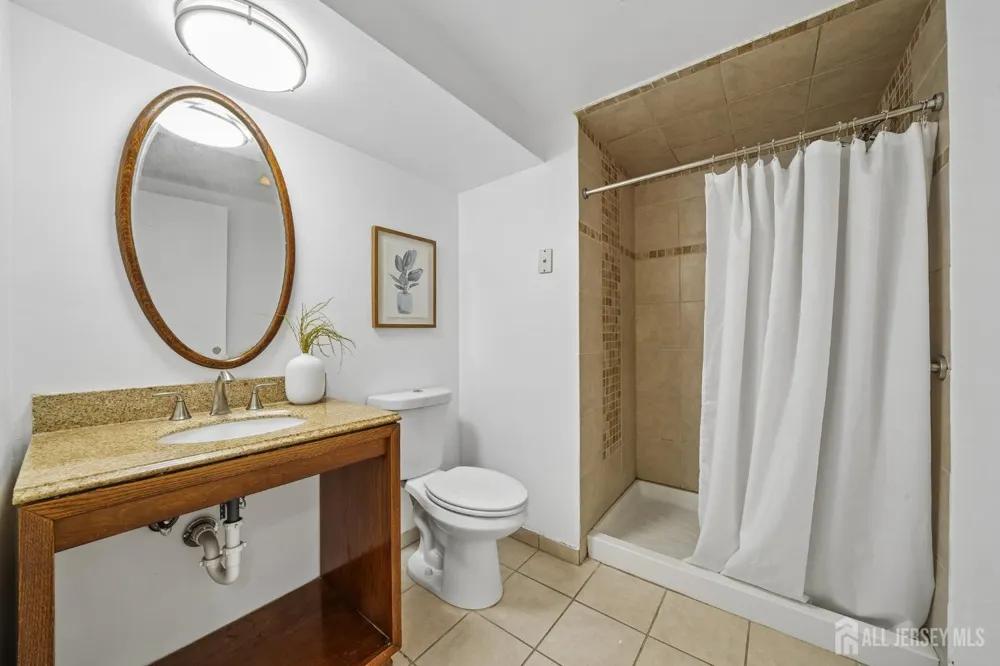 125 Cedar Street Colonia, NJ 07067