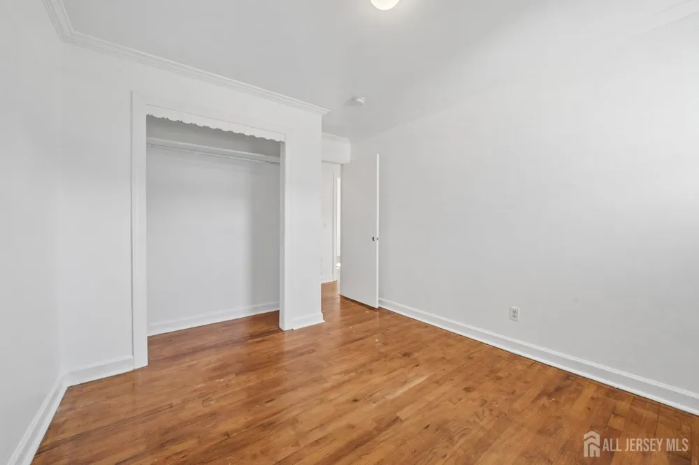 125 Cedar Street Colonia, NJ 07067