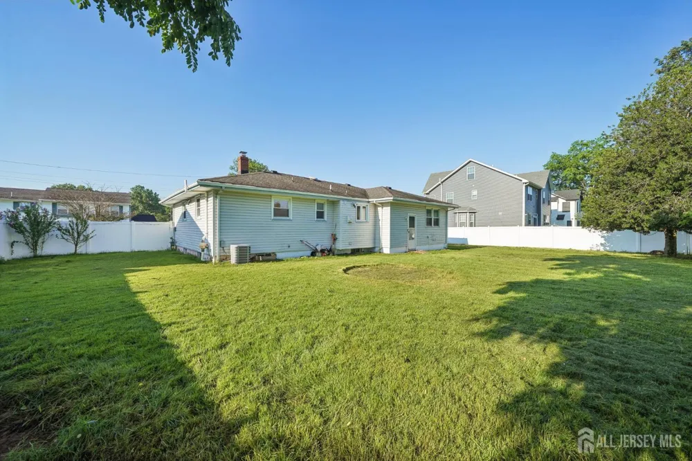 125 Cedar Street Colonia, NJ 07067