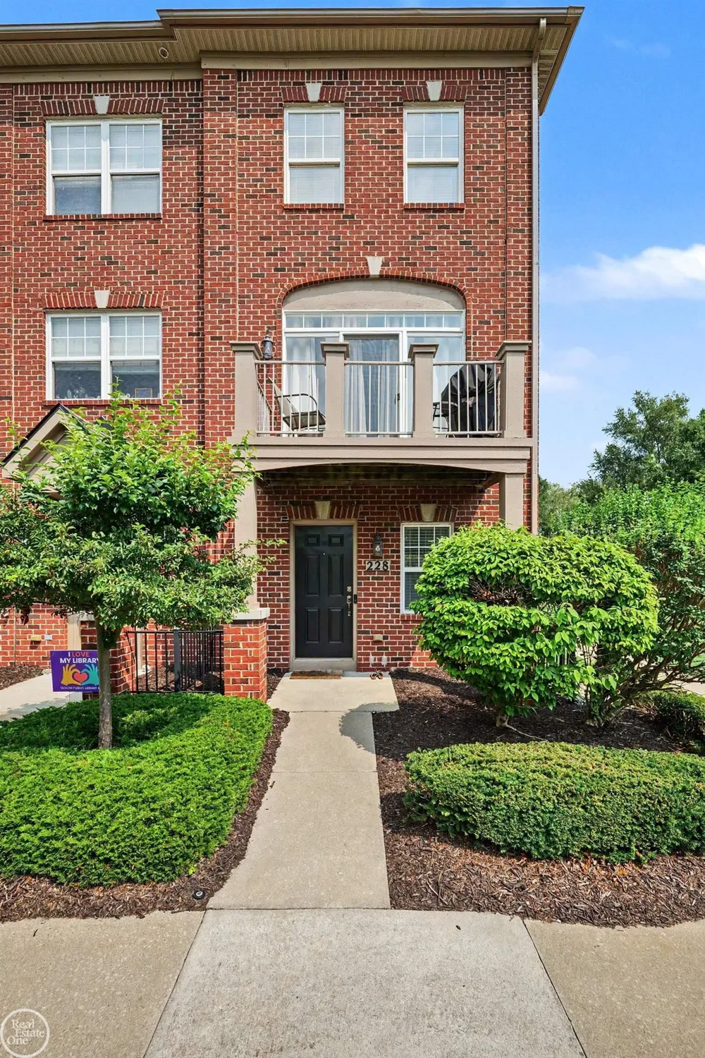 228 WRIGHT STREET Wixom City, MI 48393
